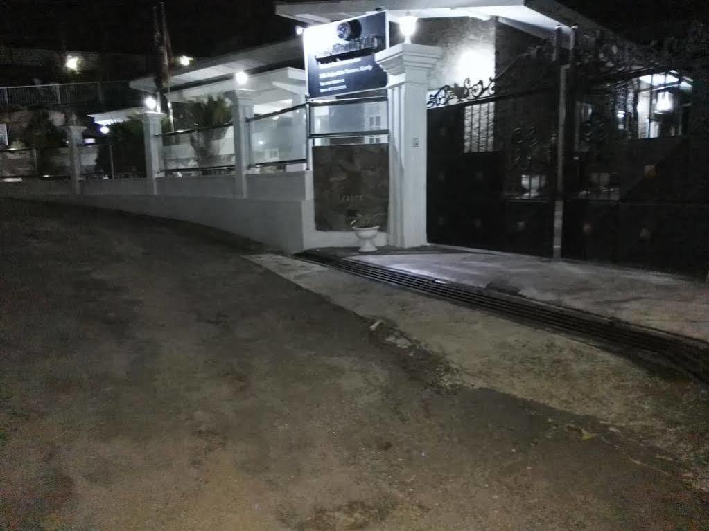 Anna Shanthi Villa Kandy Exterior foto