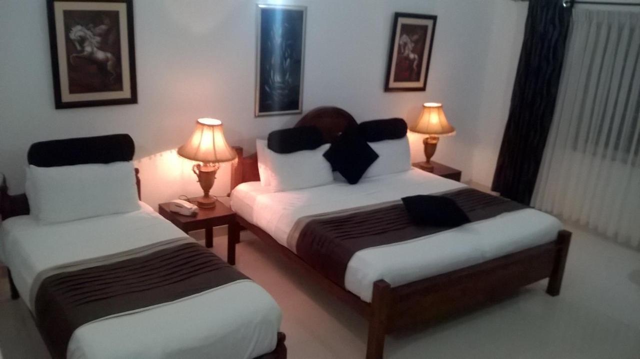 Anna Shanthi Villa Kandy Exterior foto